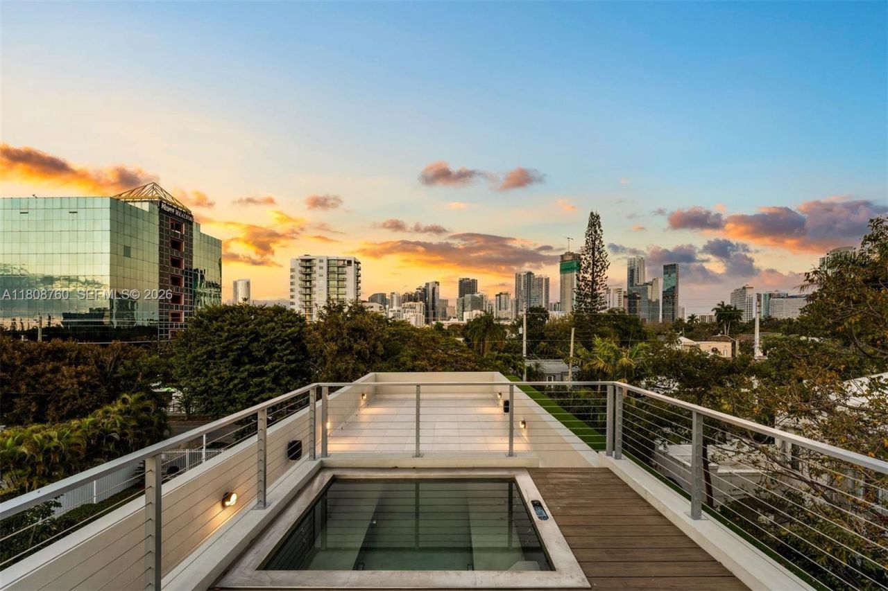 234 SW 22nd Rd, Miami, FL 33129 Photo