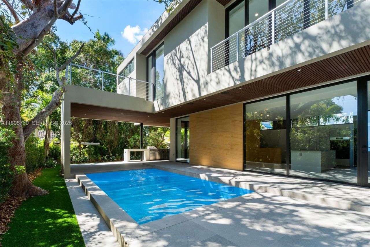 234 SW 22nd Rd, Miami, FL 33129 Photo