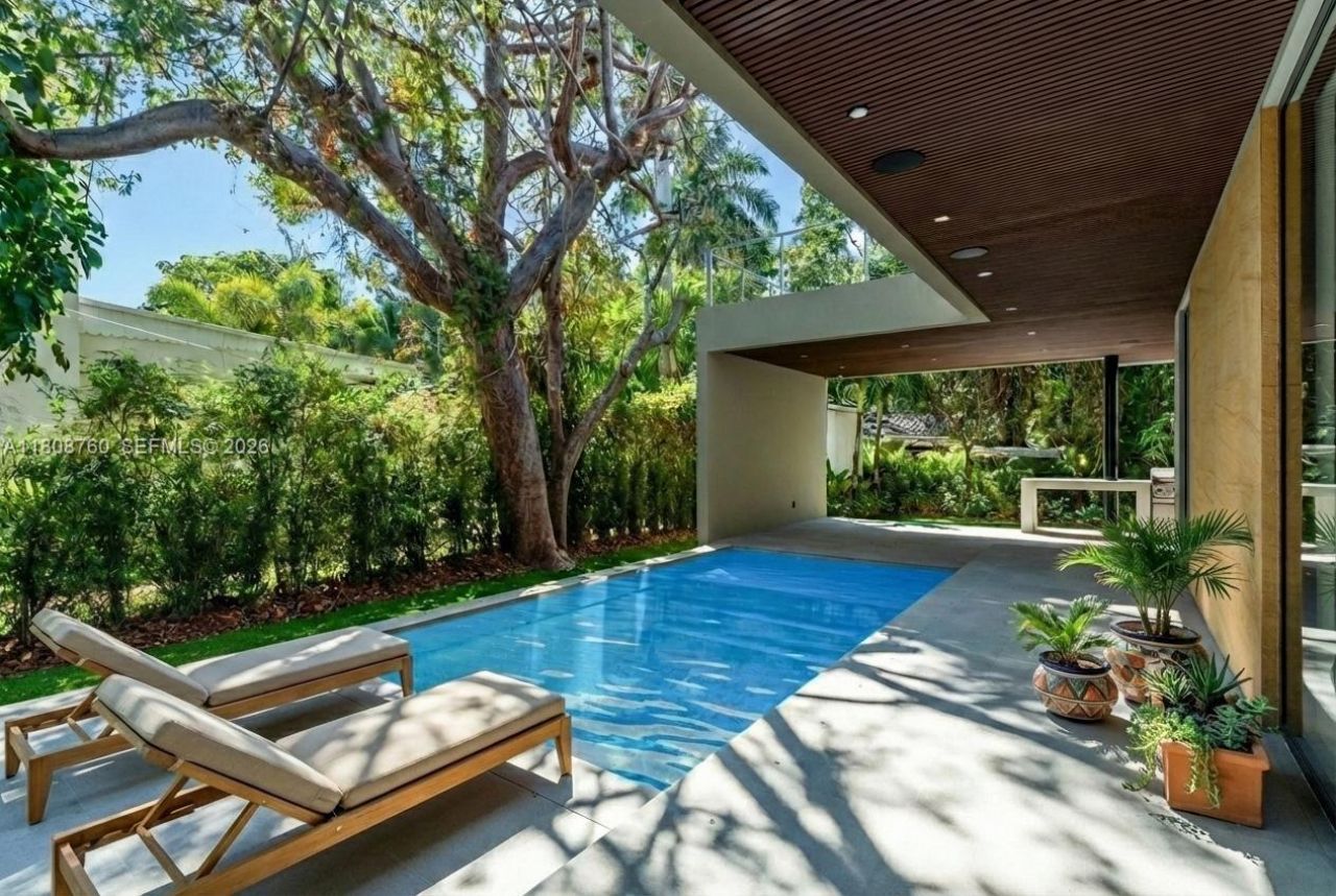 234 SW 22nd Rd, Miami, FL 33129 Photo