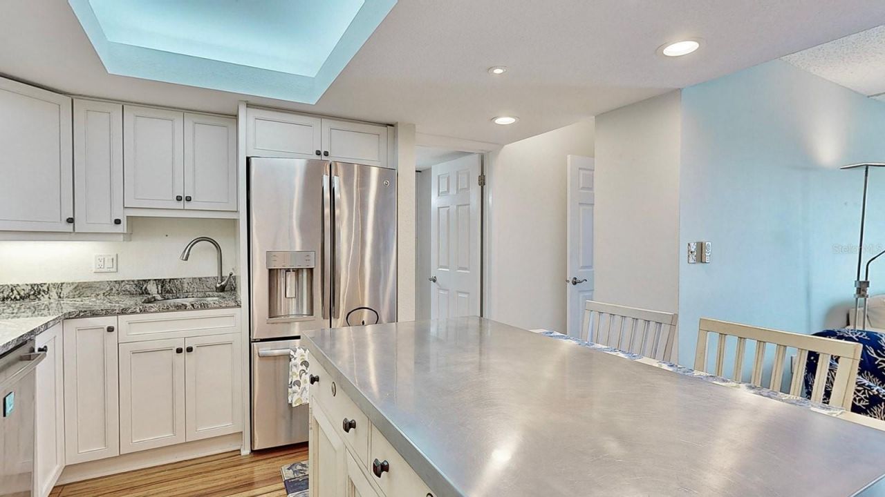 4900 Brittany Drive S, Unit 1011, Saint Petersburg, FL 33715 Photo