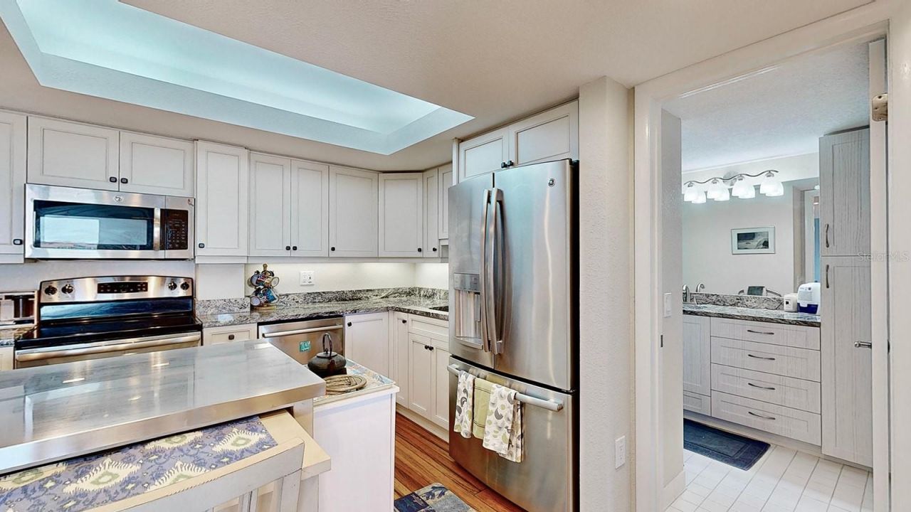 4900 Brittany Drive S, Unit 1011, Saint Petersburg, FL 33715 Photo