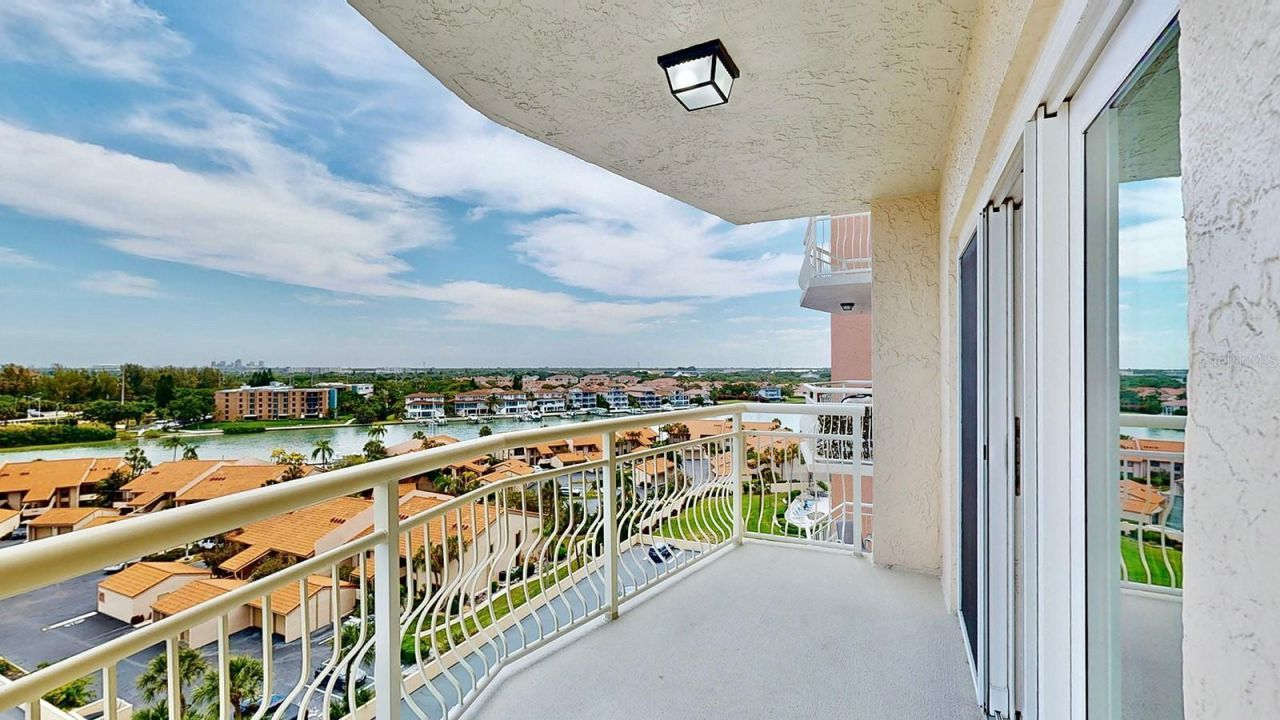 4900 Brittany Drive S, Unit 1011, Saint Petersburg, FL 33715 Photo