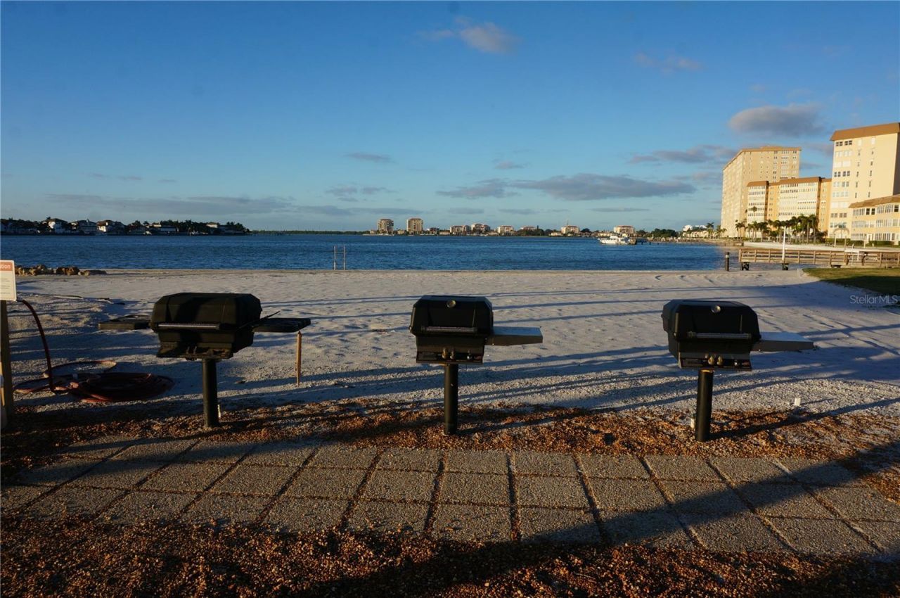 4900 Brittany Drive S, Unit 1011, Saint Petersburg, FL 33715 Photo