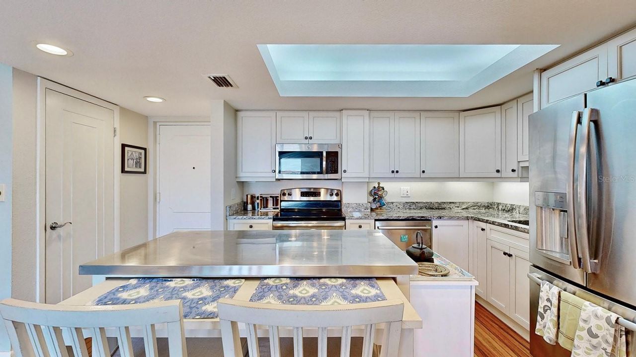 4900 Brittany Drive S, Unit 1011, Saint Petersburg, FL 33715 Photo