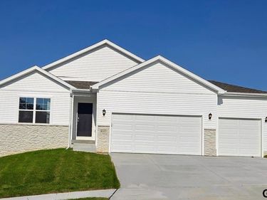 17061 Craig Street, Bennington, NE 68007