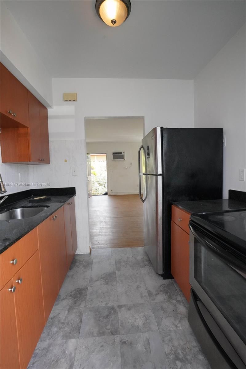 8321 Crespi Blvd, Miami Beach, FL 33141 Photo