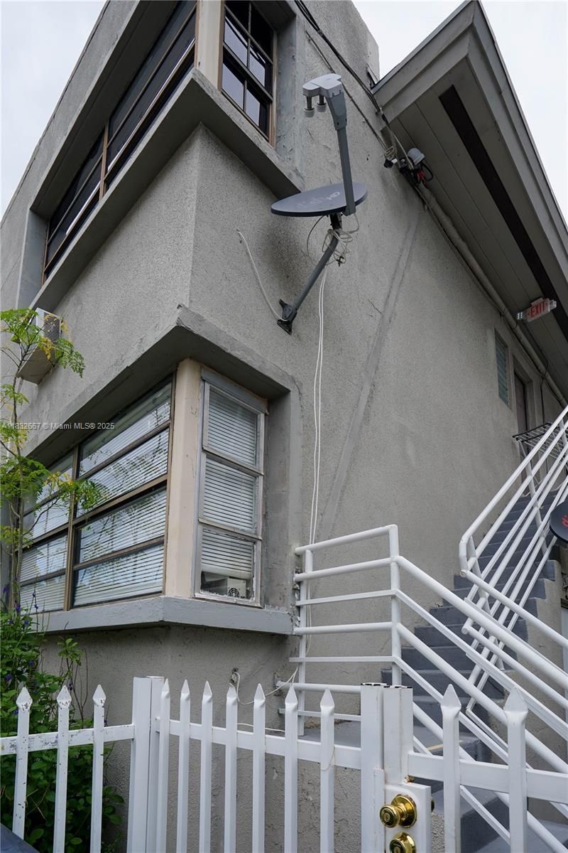 8321 Crespi Blvd, Miami Beach, FL 33141 Photo