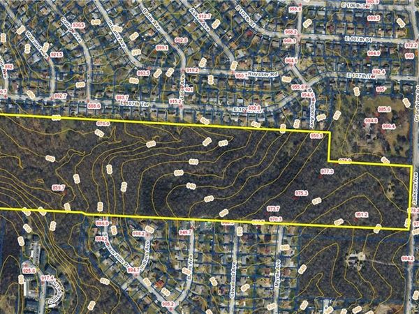 10806 Grandview Road, Kansas City, MO 64137