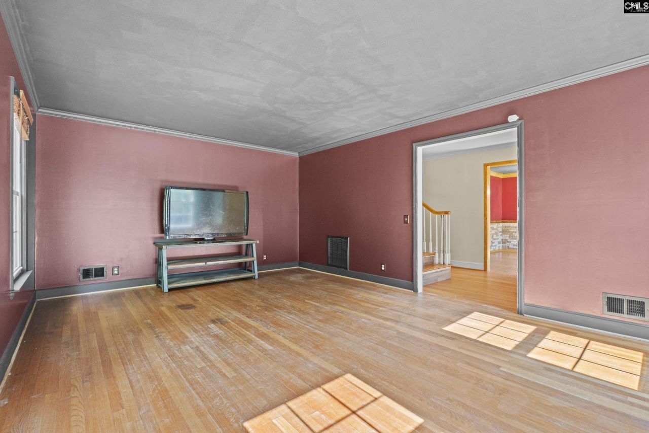 2106 Davie Lane Photo 8