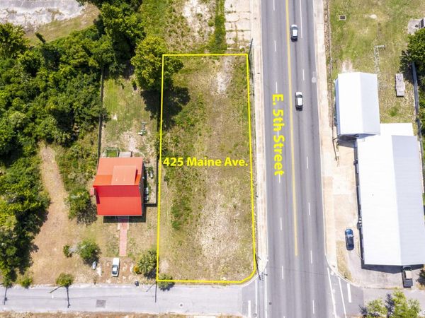 425 Maine Avenue, Panama City, FL 32401