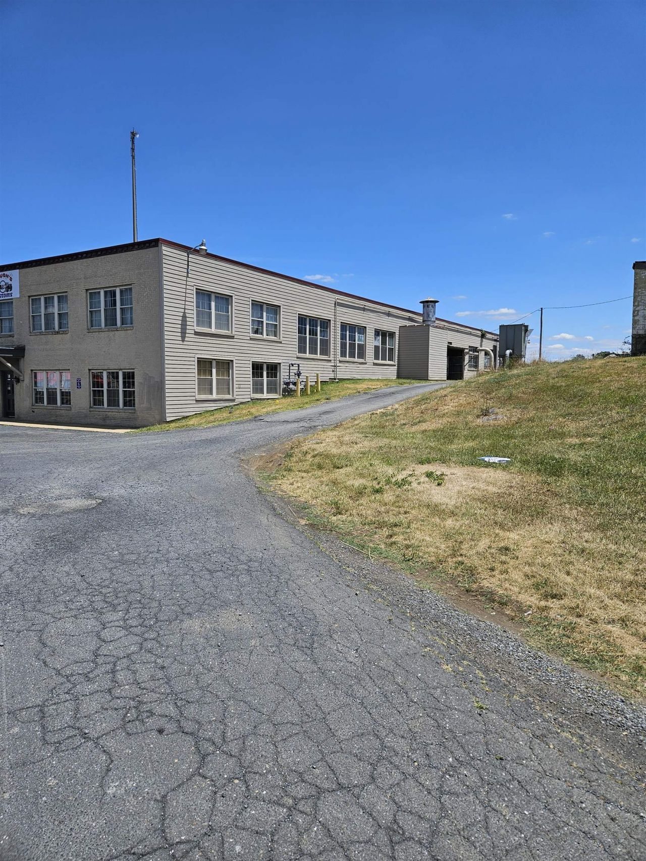 2610 S MAIN ST, HARRISONBURG, VA 22801