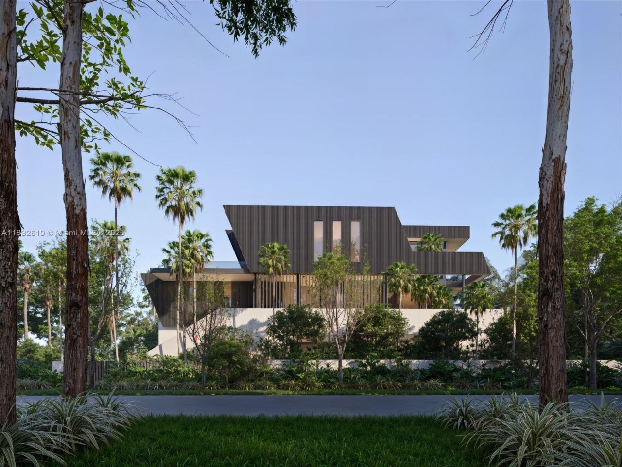 2121 Regatta Ave, Miami Beach, FL 33140 Photo