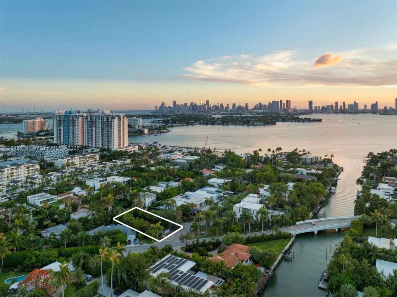 2121 Regatta Ave, Miami Beach, FL 33140 Photo