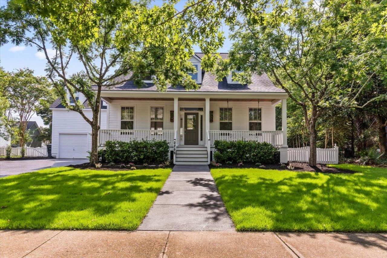 2205 Daniel Island Drive Photo 1