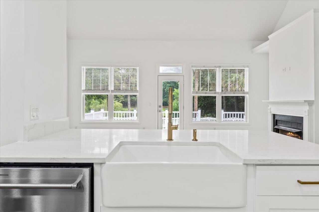 2205 Daniel Island Drive Photo 14