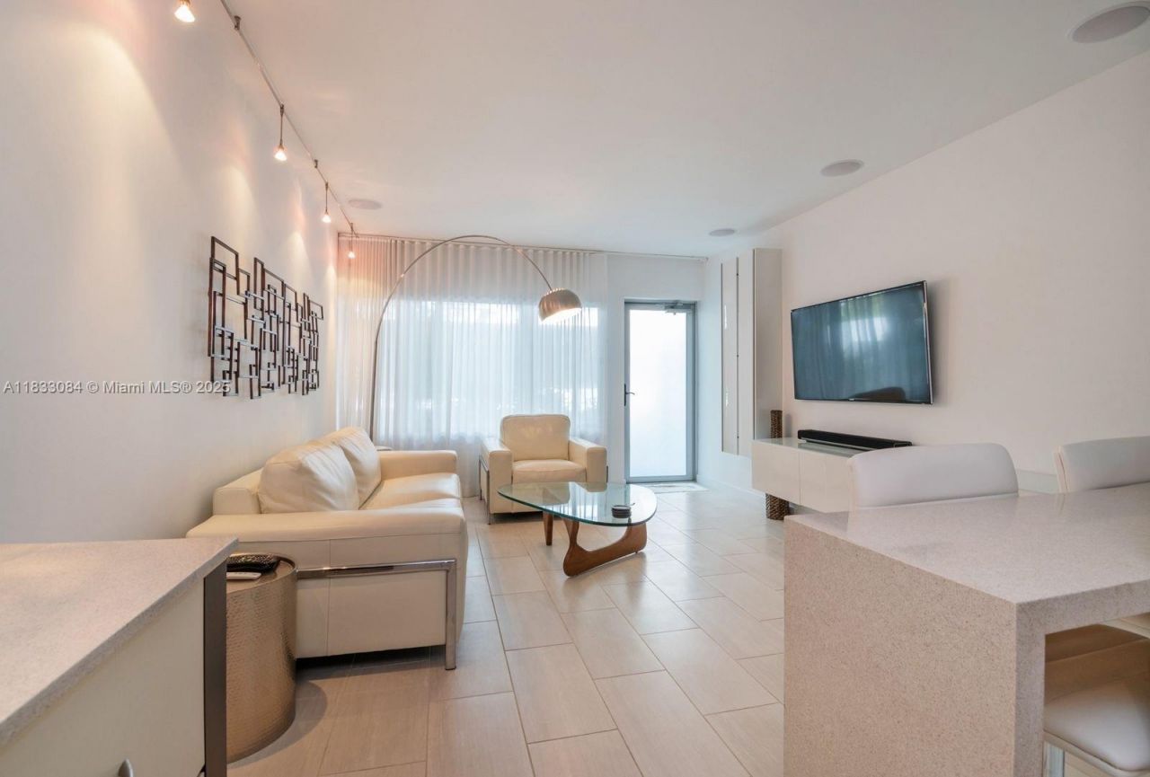 2130 Park Ave, Unit TH3, Miami Beach, FL 33139 Photo