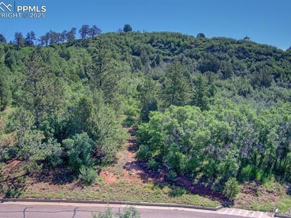 3195 Cedar Heights Drive, Colorado Springs, CO 80904