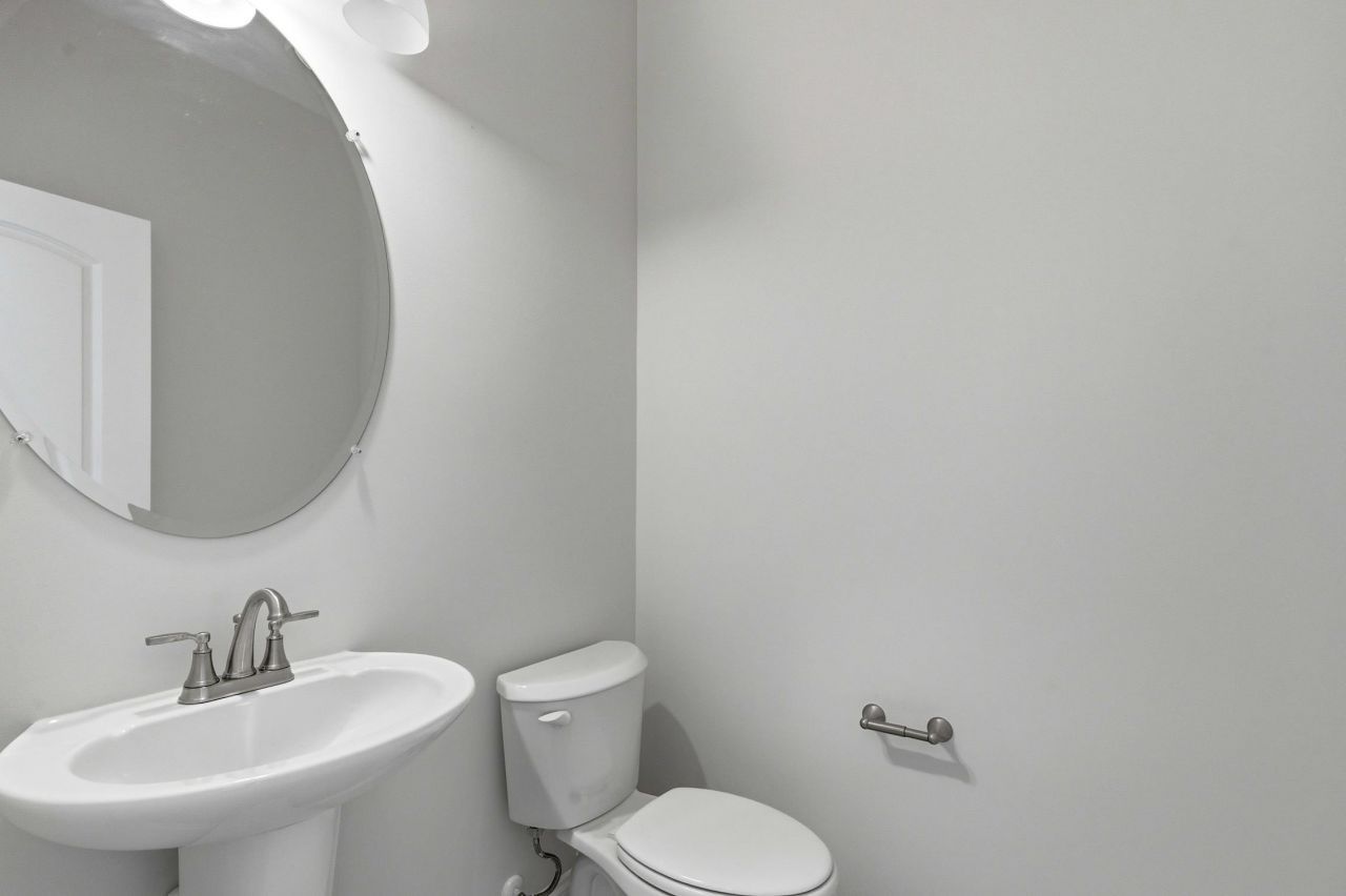 114b 8th Ave. S Photo 17