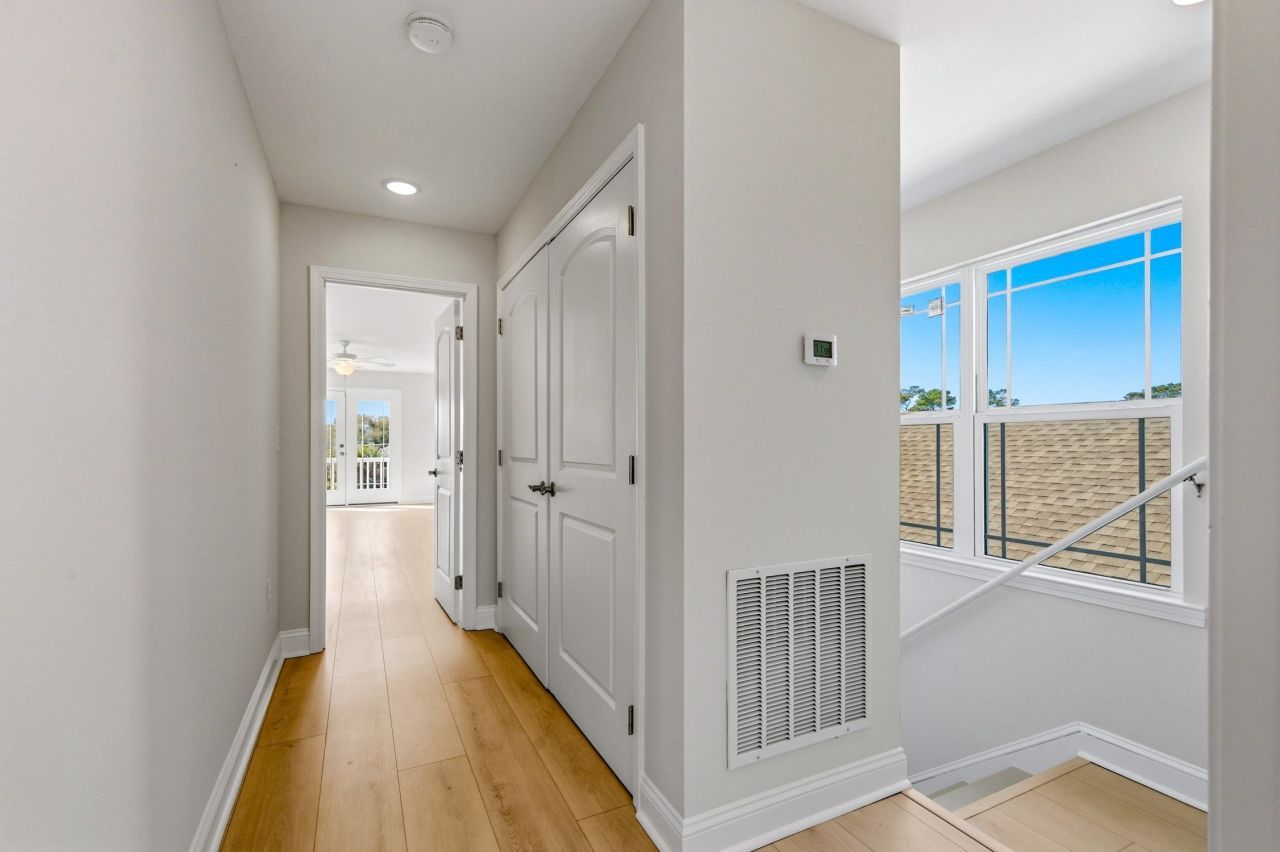 114b 8th Ave. S Photo 36