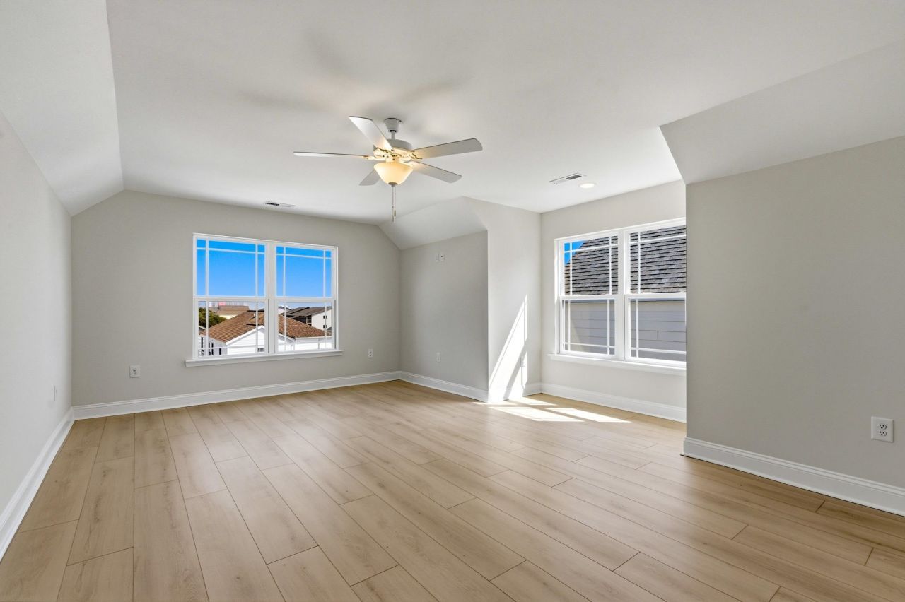 114b 8th Ave. S Photo 37