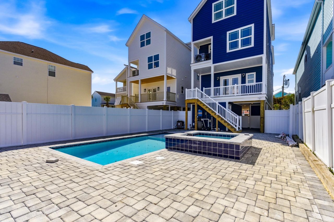 114b 8th Ave. S Photo 6