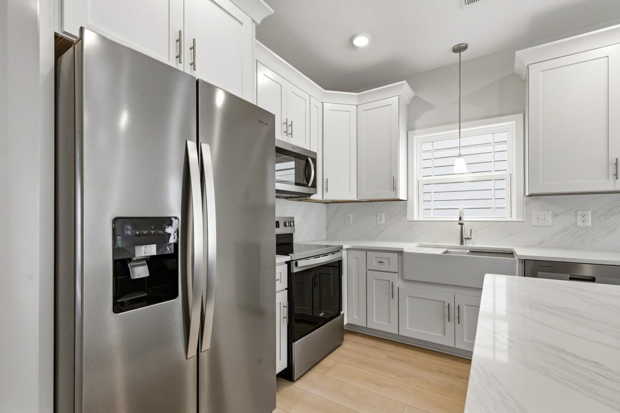 114b 8th Ave. S Photo 9