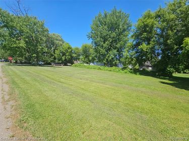 00 Washington Street, Clifford Vlg, MI 48727