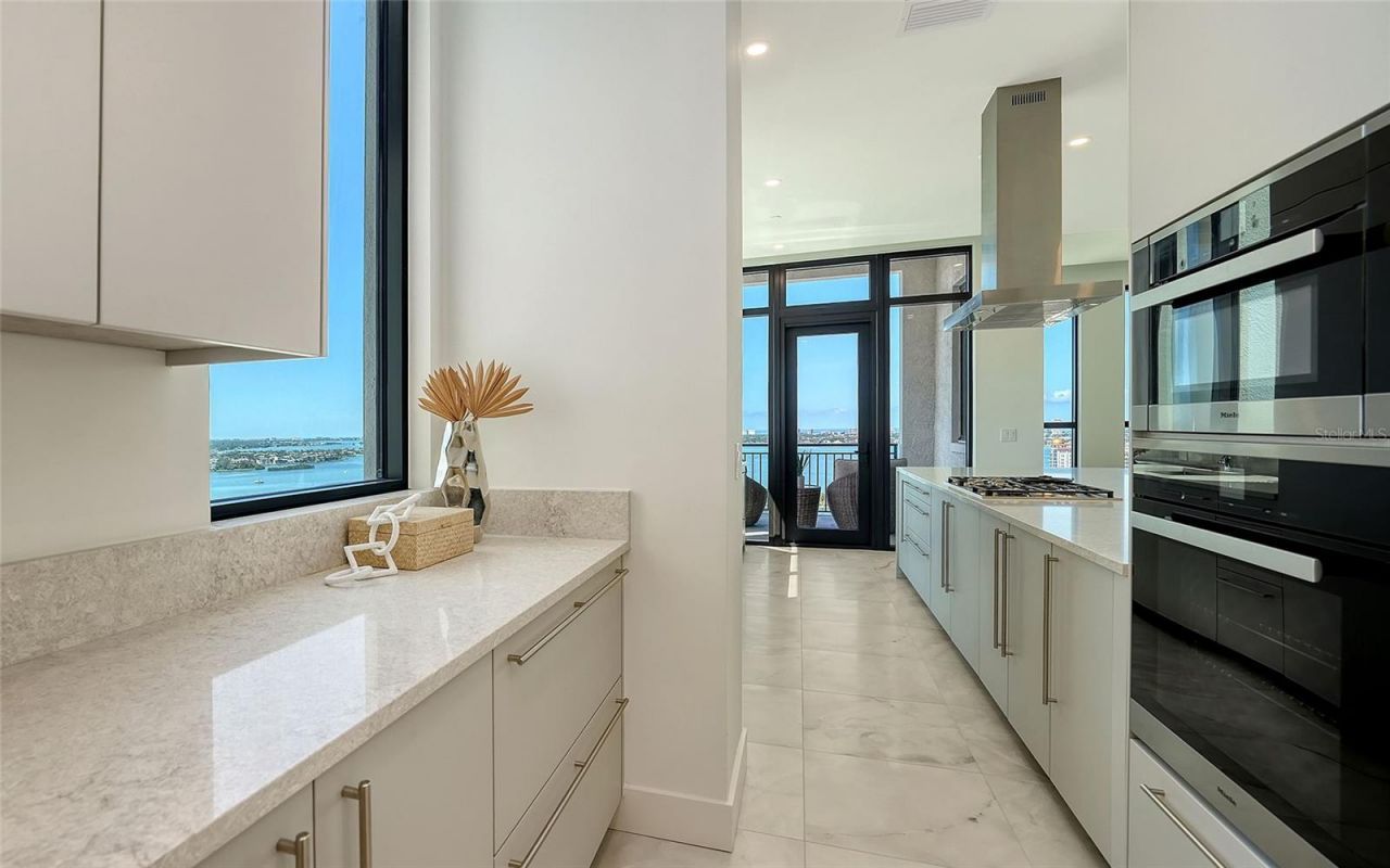 33 S Palm Avenue, Unit 1501, Sarasota, FL 34236 Photo