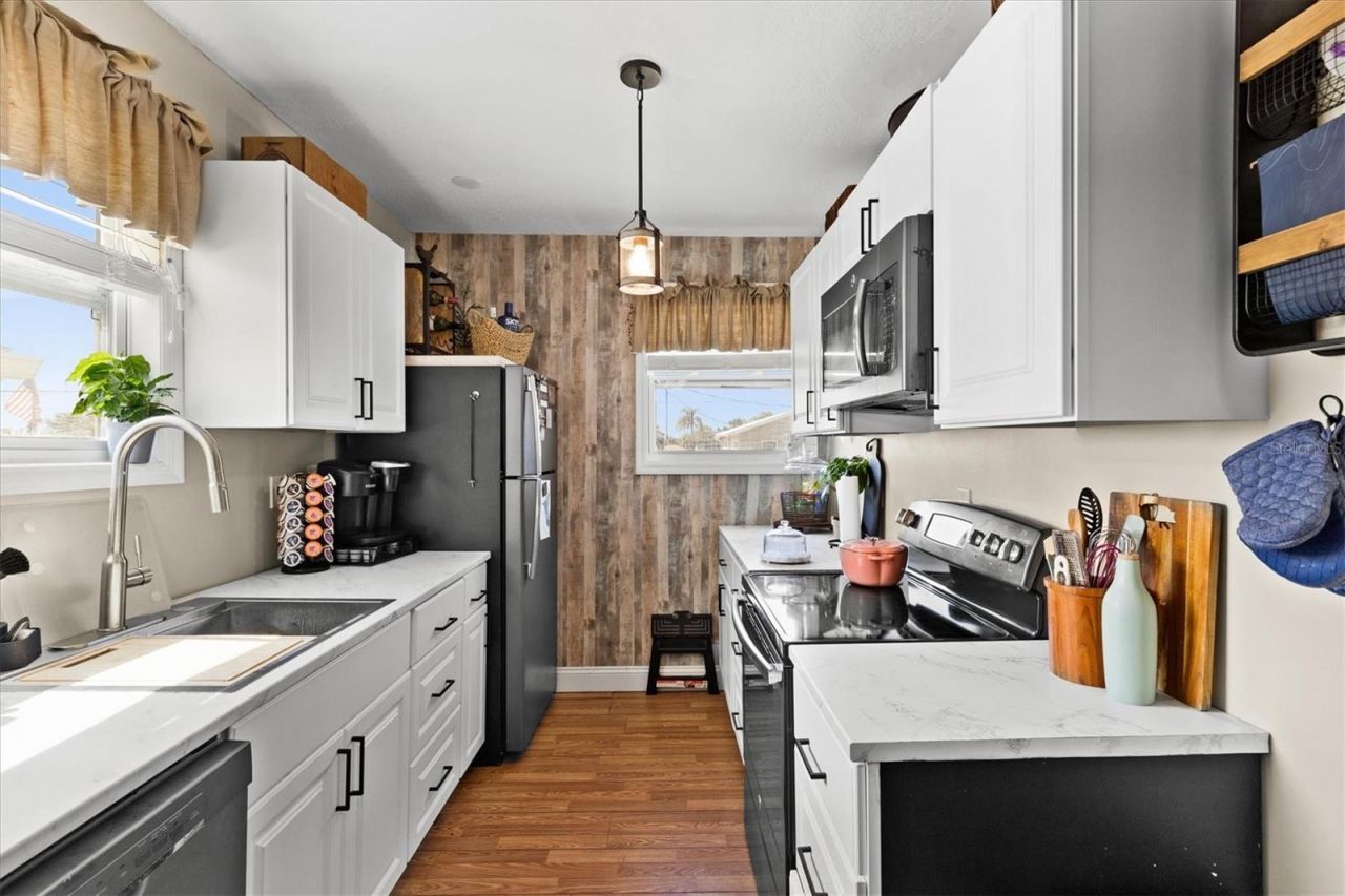 3337 Mangrove Drive, Hernando Beach, FL 34607 Photo