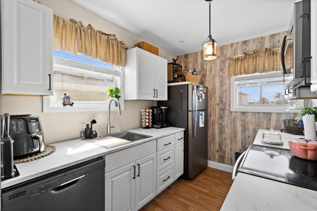 3337 Mangrove Drive, Hernando Beach, FL 34607 Photo