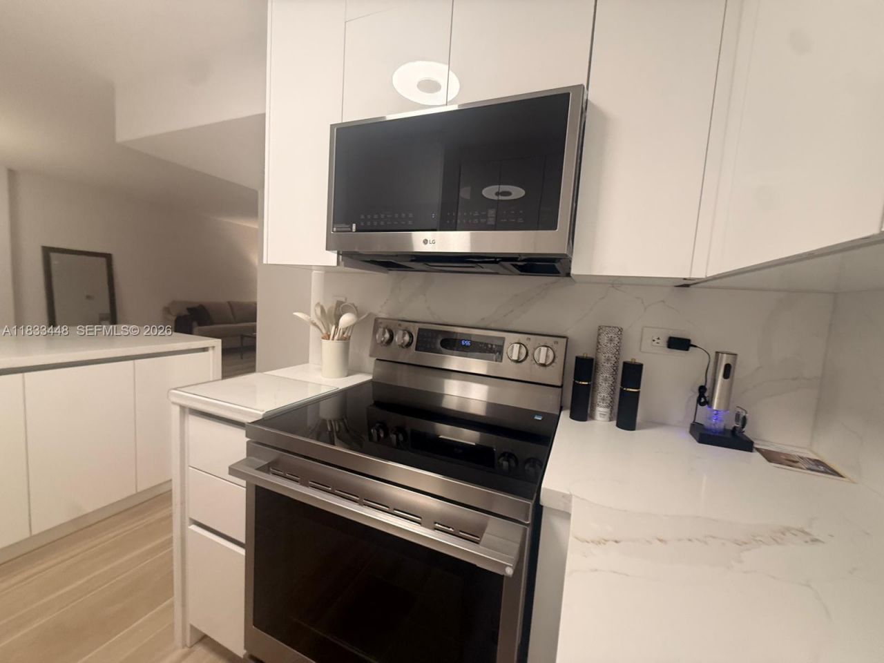 1500 Bay Rd, Unit 724S, Miami Beach, FL 33139 Photo