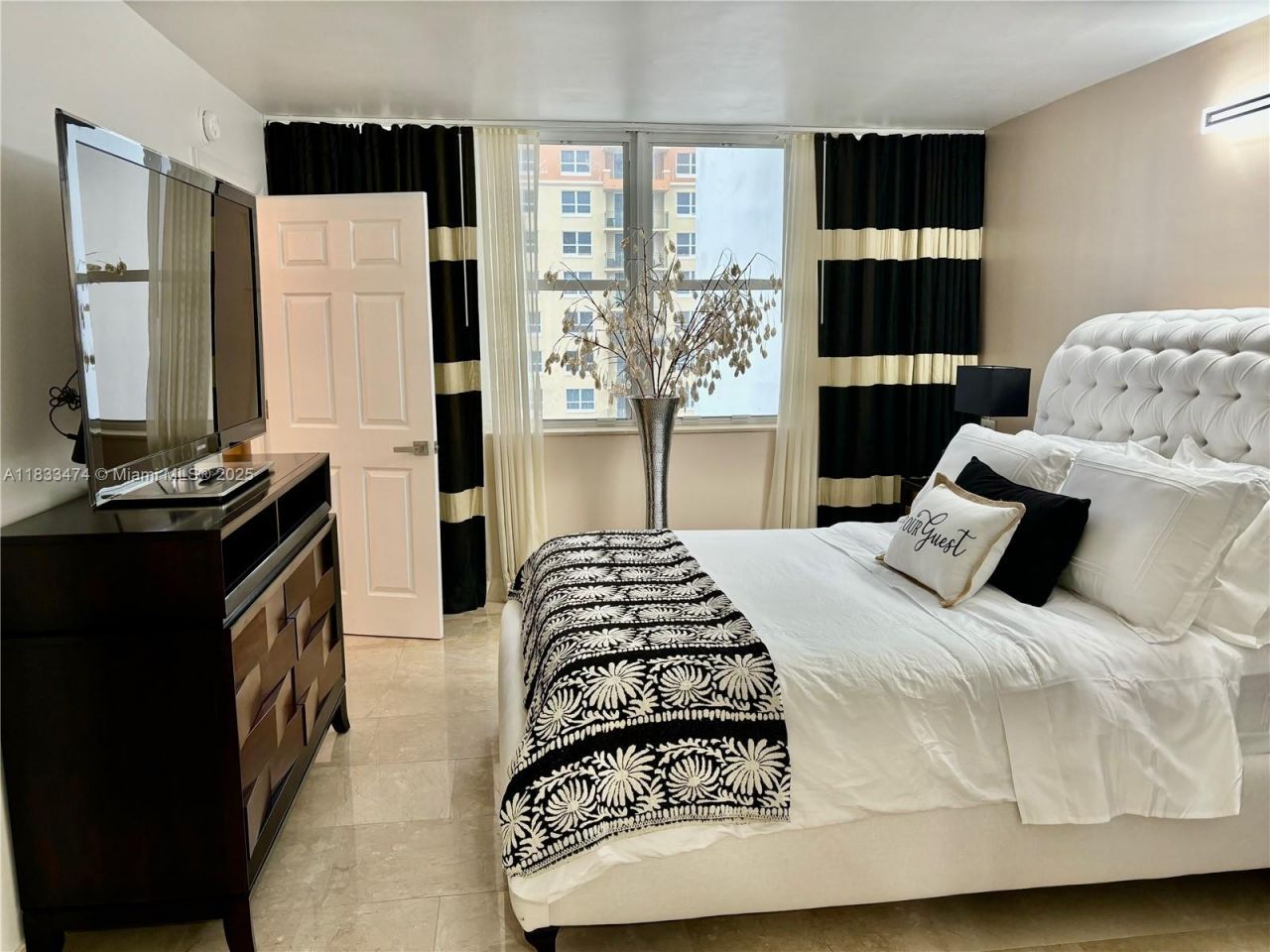 3140 S Ocean Dr, Unit 1207, Hallandale Beach, FL 33009 Photo