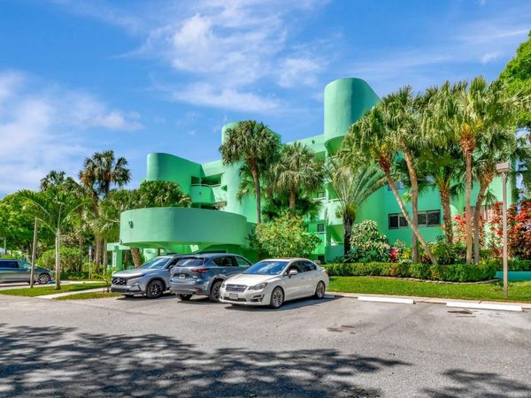 5884 Morningstar Circle, Unit 303, Delray Beach, FL 33484