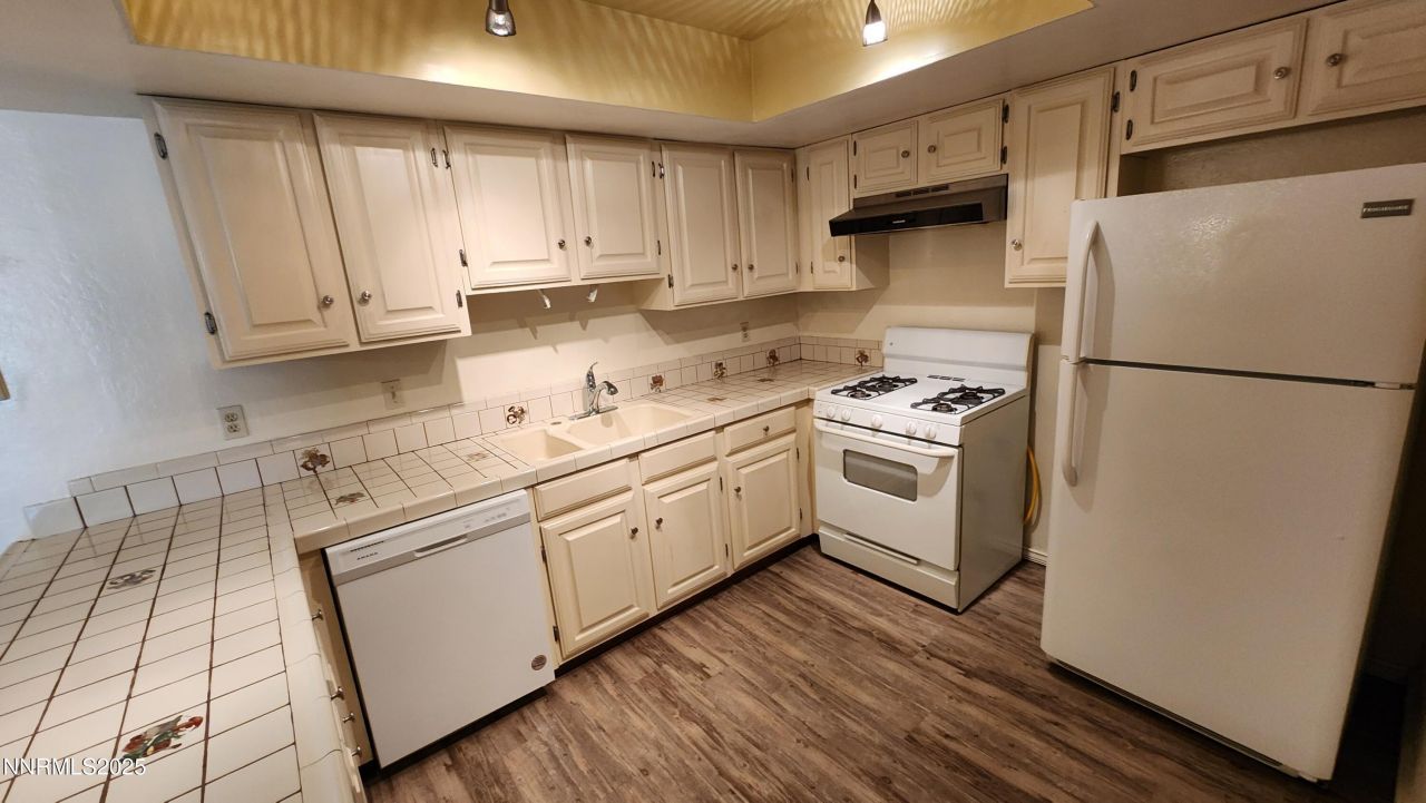 2300 Dickerson Road, Unit 16, Reno, NV 89503 Photo