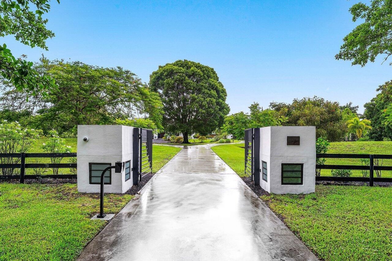 8549 Surrey Lane, Boca Raton, FL 33496 Photo