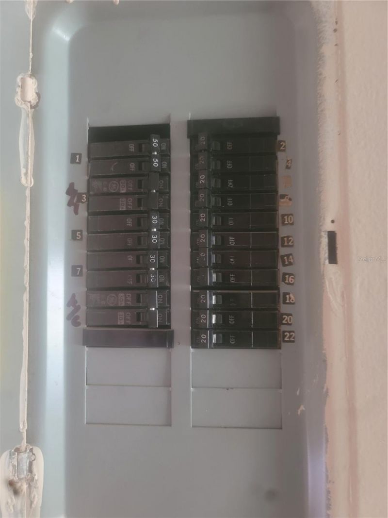 5125 Puritan Circle, Unit 1103, Tampa, FL 33617 Photo