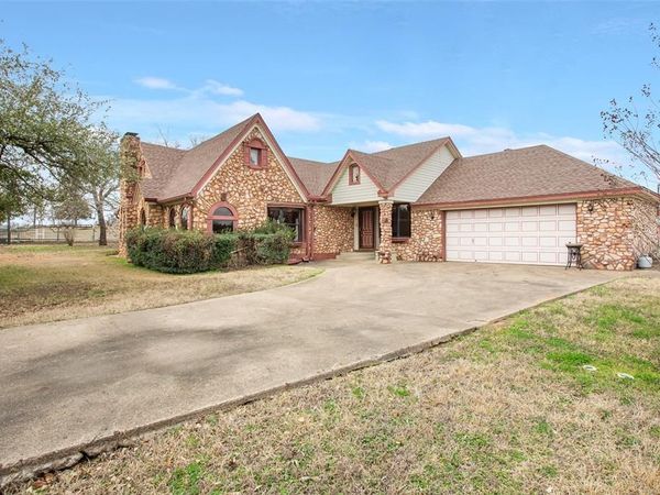 649 E US Highway 84, Fairfield, TX 75840