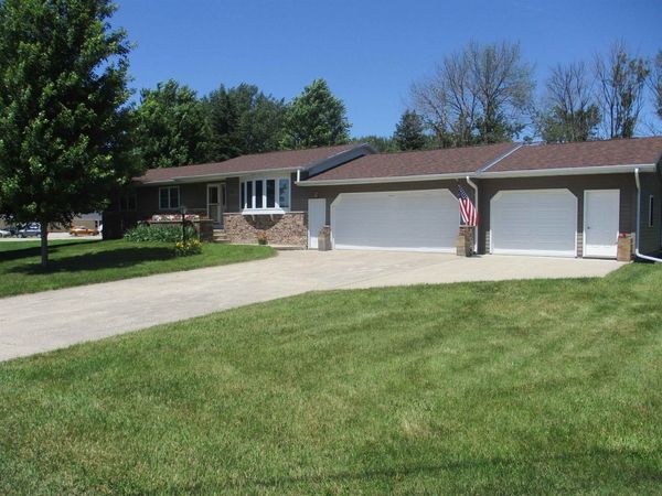 1503 5th Street, Emmetsburg, IA 50536