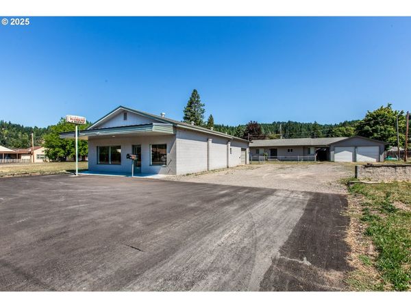 47597 HIGHWAY 58, Oakridge, OR 97463