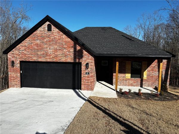 8 Epping Drive, Bella Vista, AR 72714