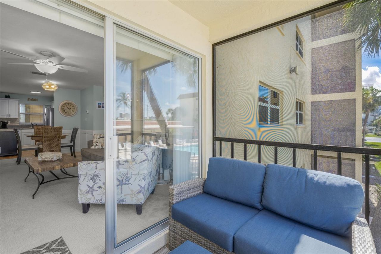 915 Beach Road, Unit 215, Siesta Key, FL 34242 Photo