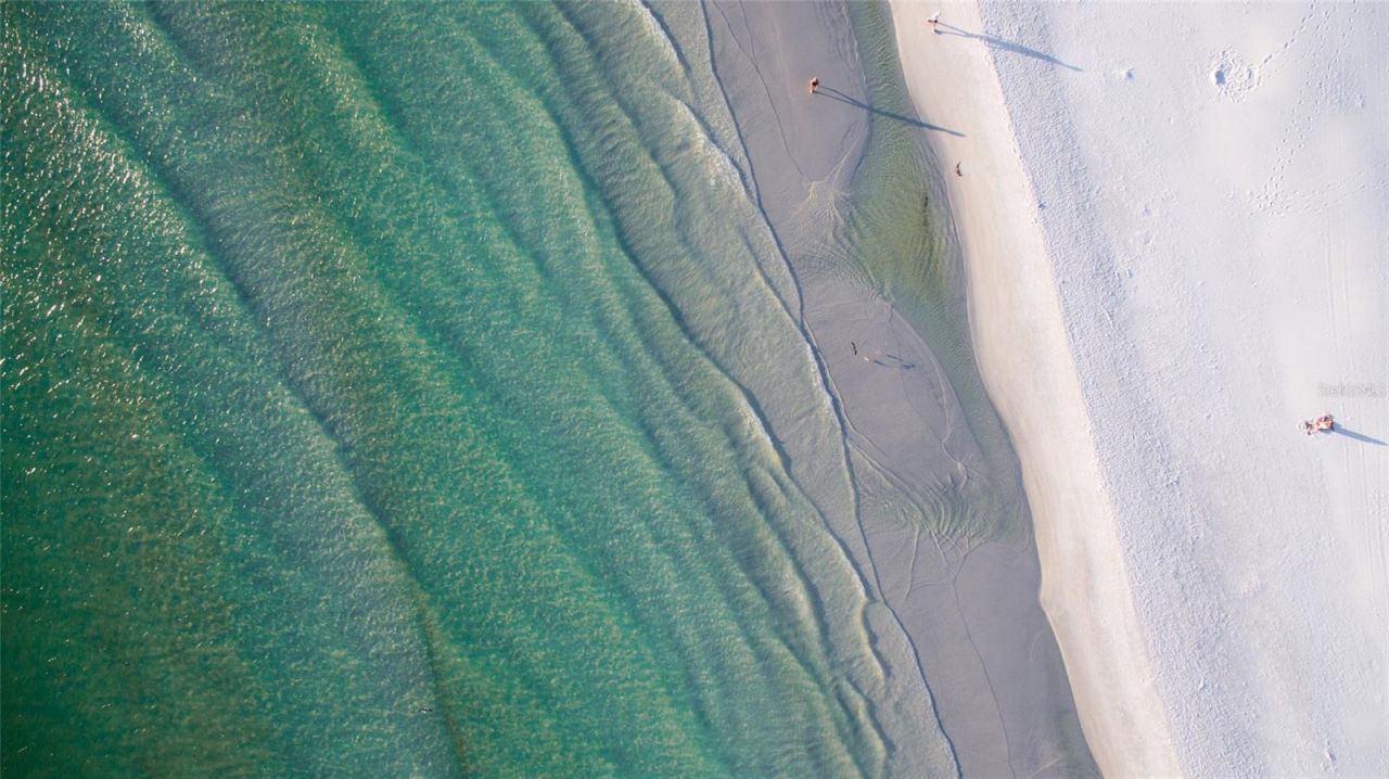 915 Beach Road, Unit 215, Siesta Key, FL 34242 Photo