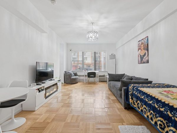 76-26 113th Street, Unit 1B, Forest Hills, NY 11375