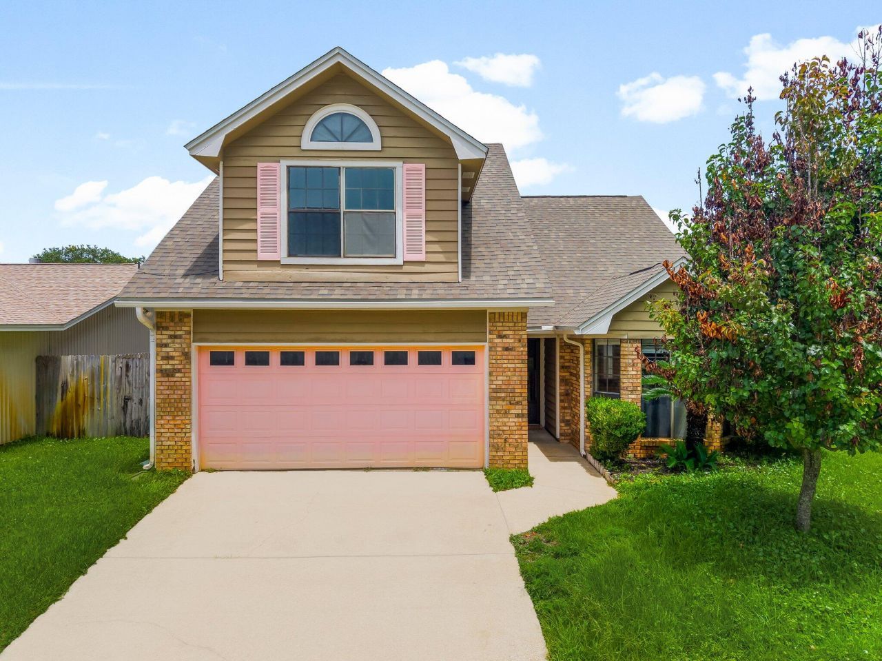 206 Woodland Park Circle, Mary Esther, FL 32569 Main Photo