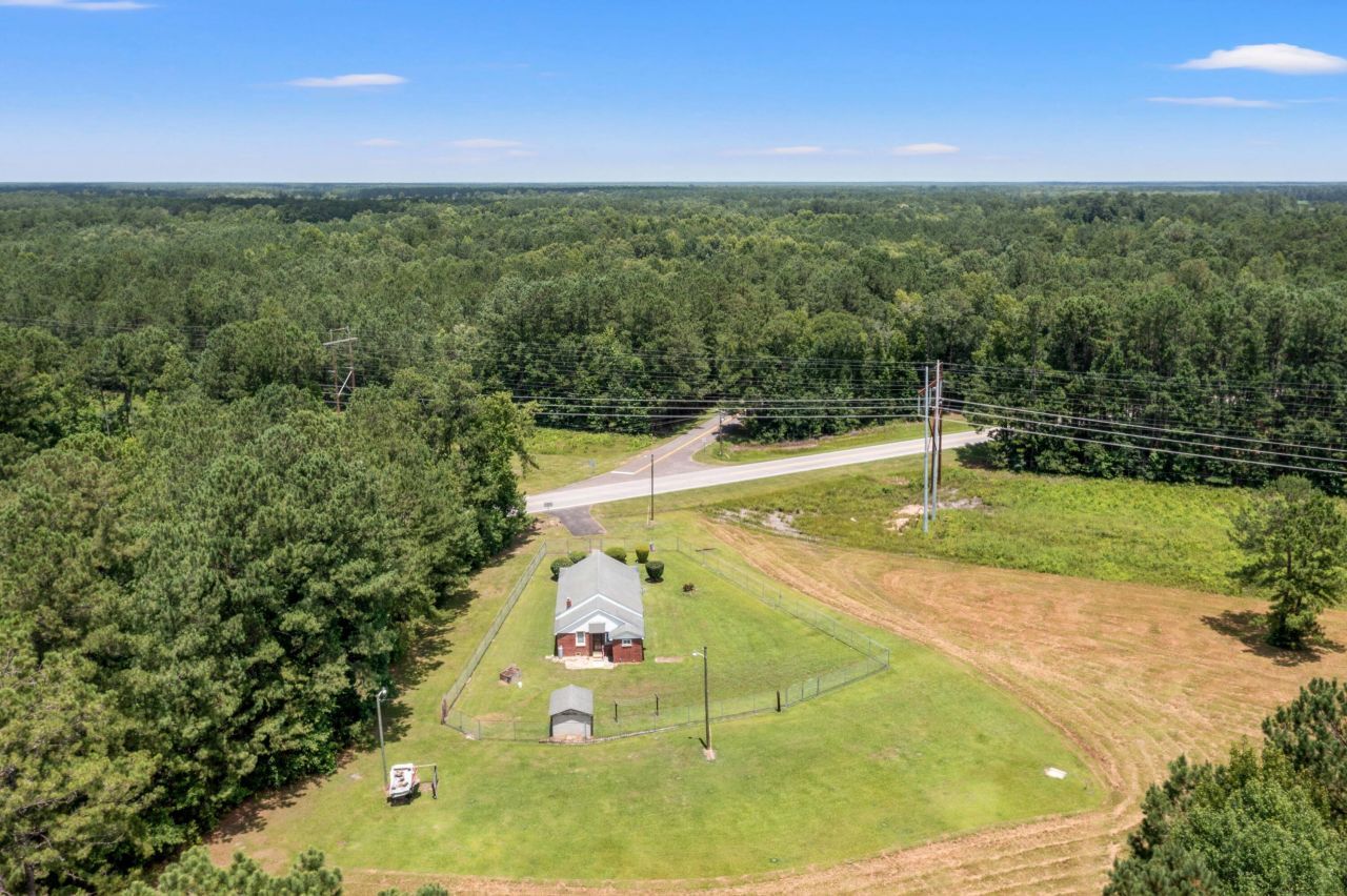 7548 Highway 41 Photo 4