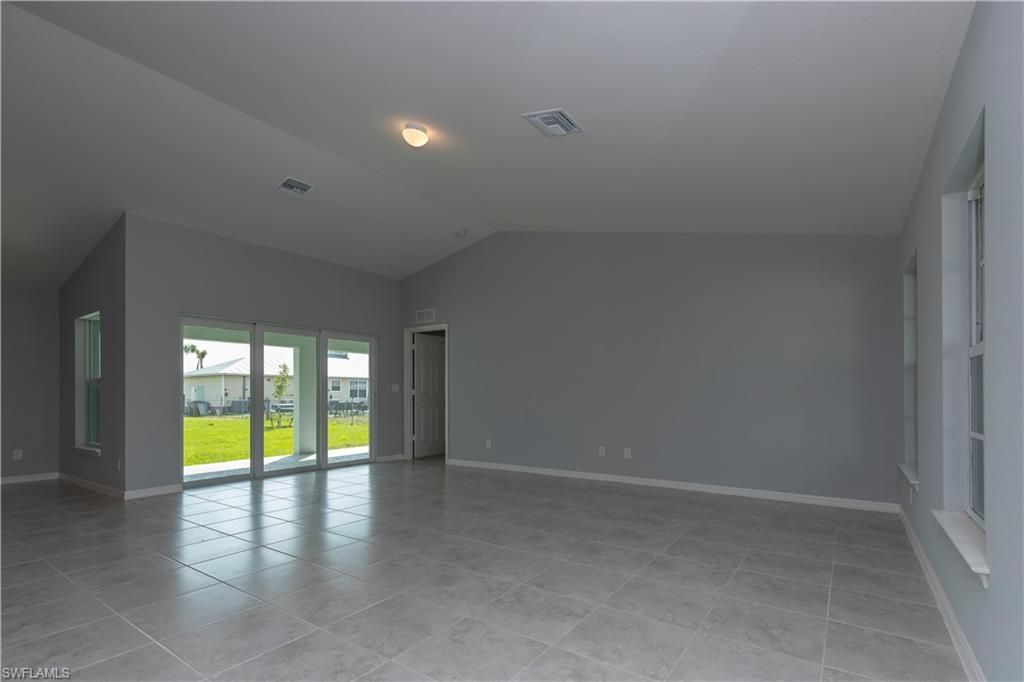 1400 SW 1st Ter, Cape Coral, FL 33991 Photo