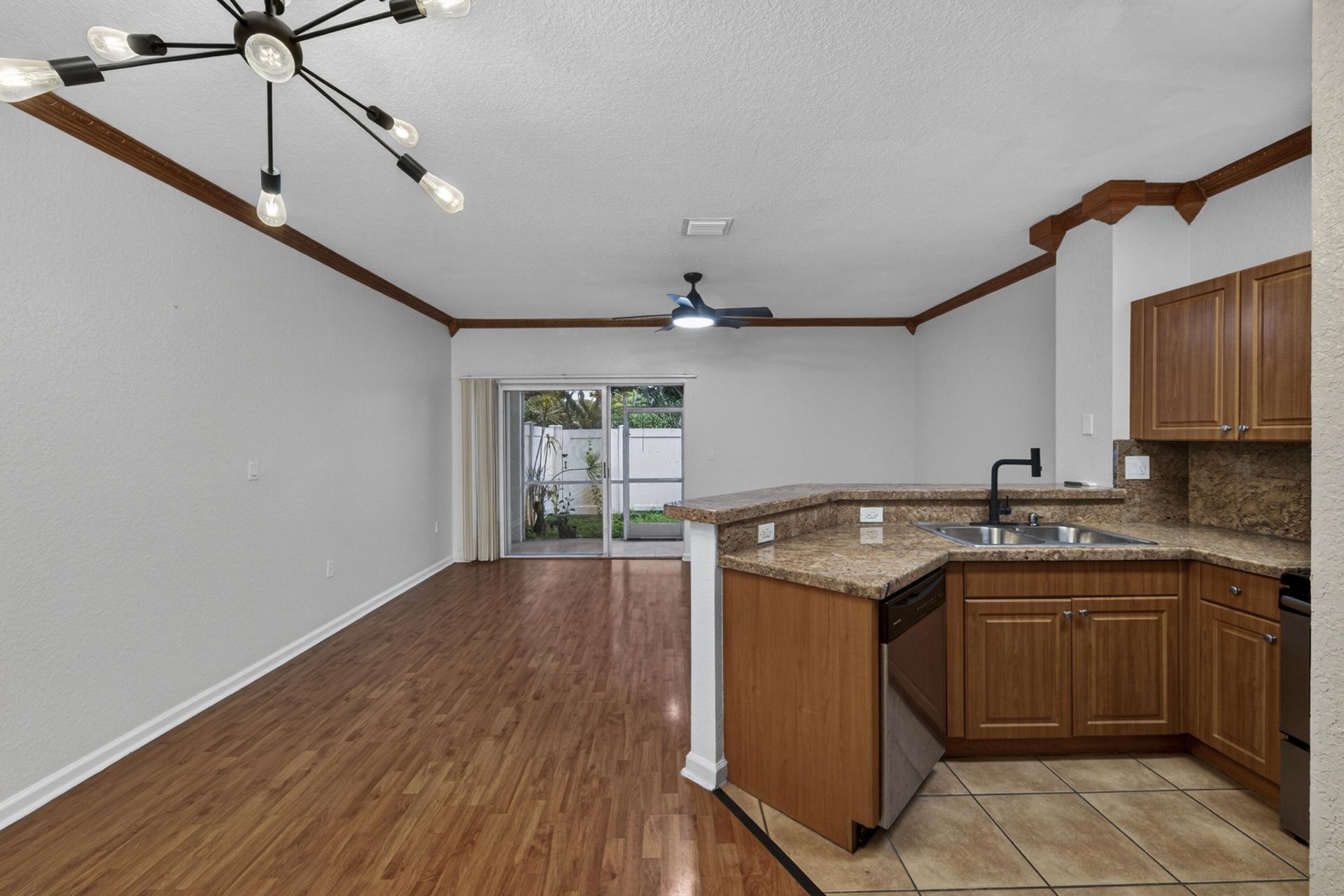 6600 Catalina Lane, Tamarac, FL 33321 Photo