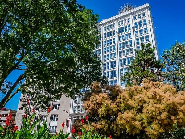 1501 Locust Street, Unit 909, St Louis, MO 63103