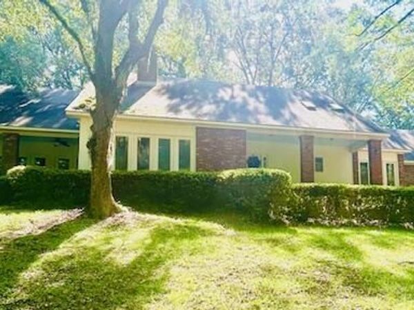 11 Aberdeen Road, Natchez, MS 39120