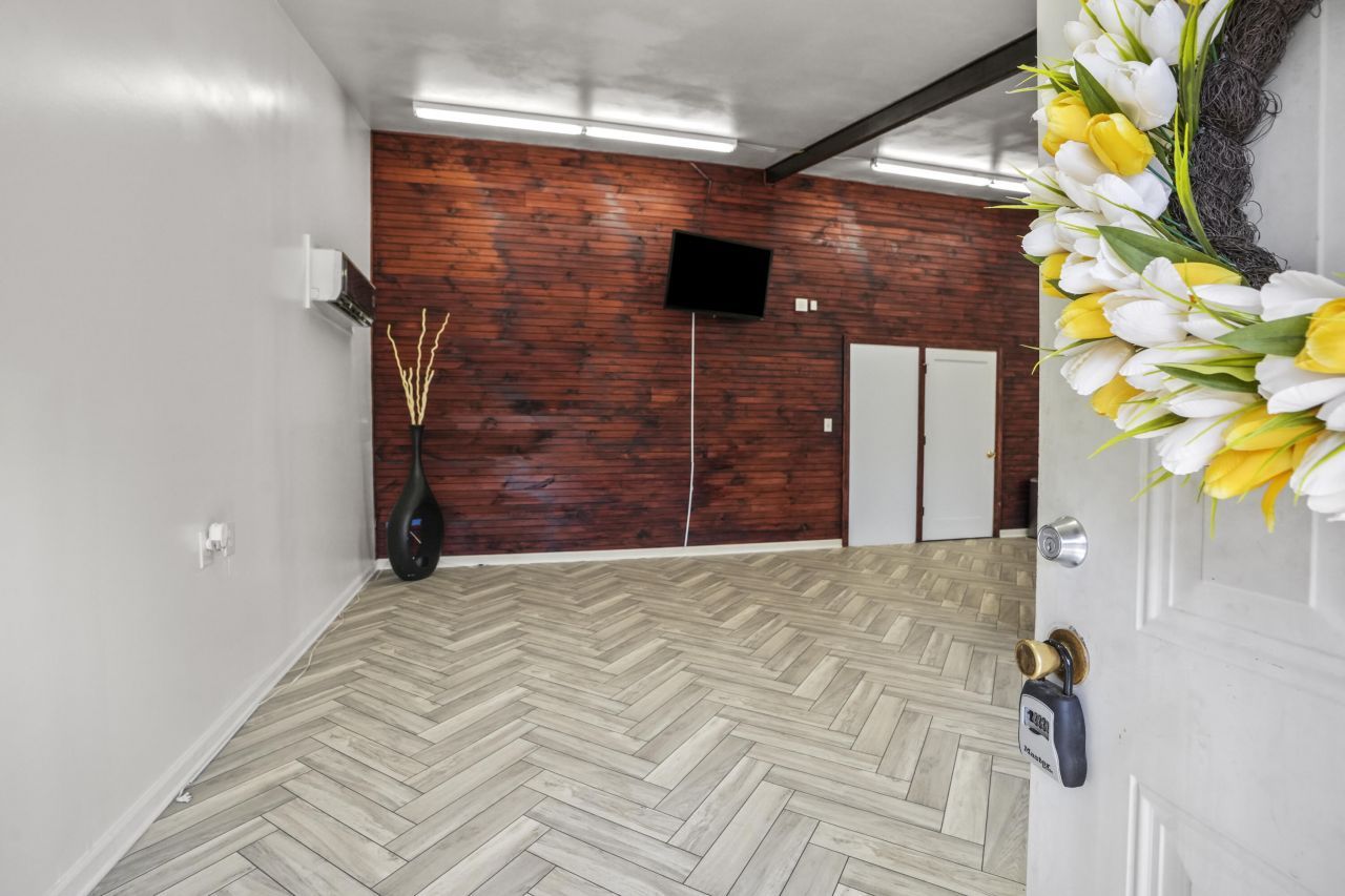 266 Wesley Grove Road Photo 5